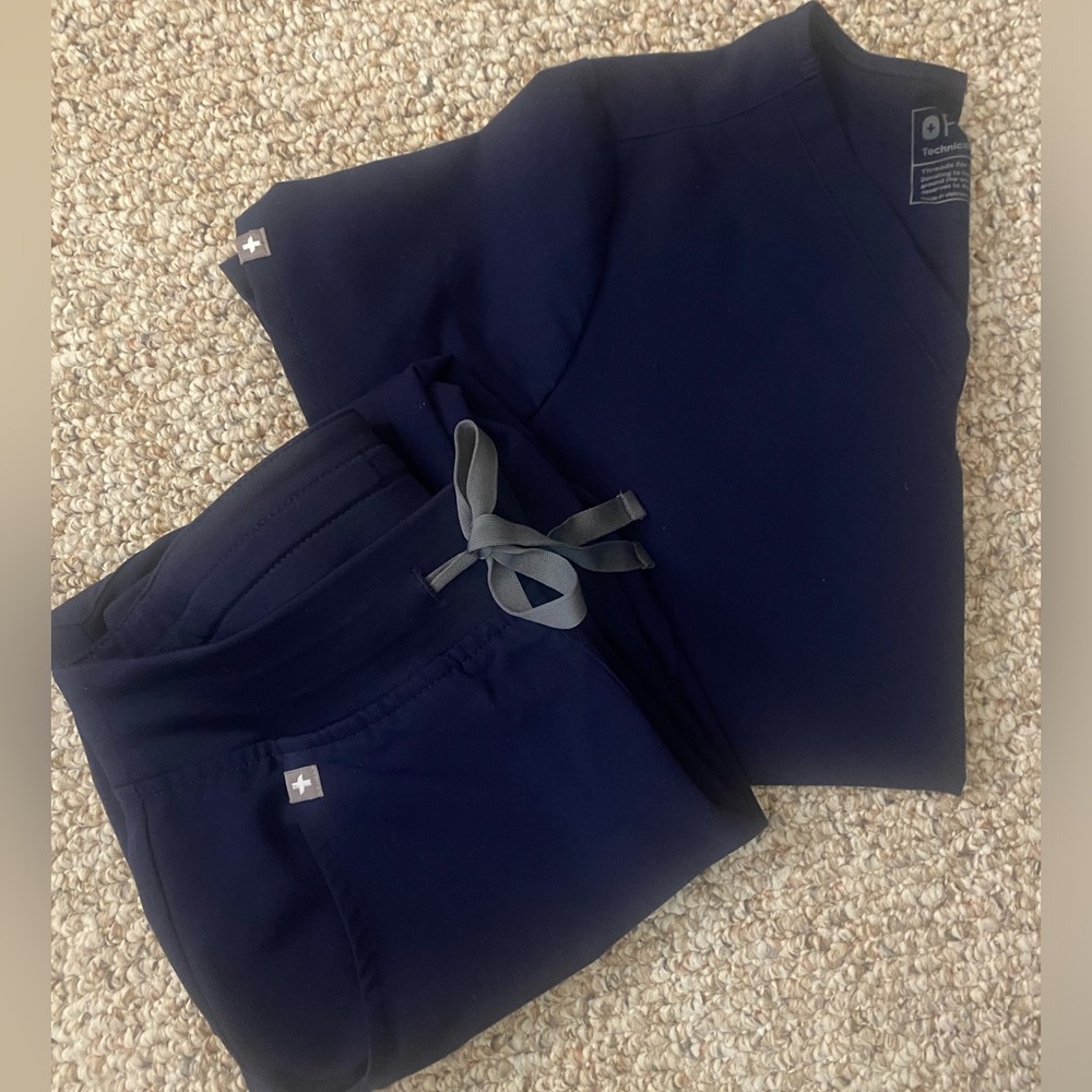 Figs scrubs